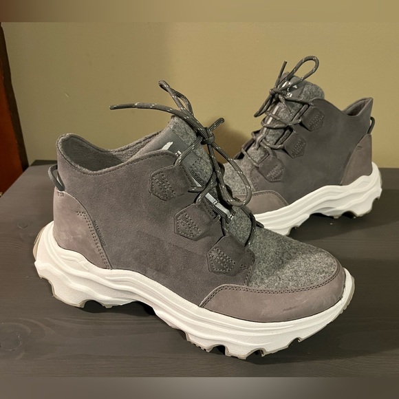 Sorel Kinetic Breakthru Caribou Sneaker Boots NEW - Picture 3 of 8